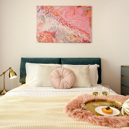 Eye Candy Romexpo 2-Bedroom With Free Parking Bucharest Luaran gambar